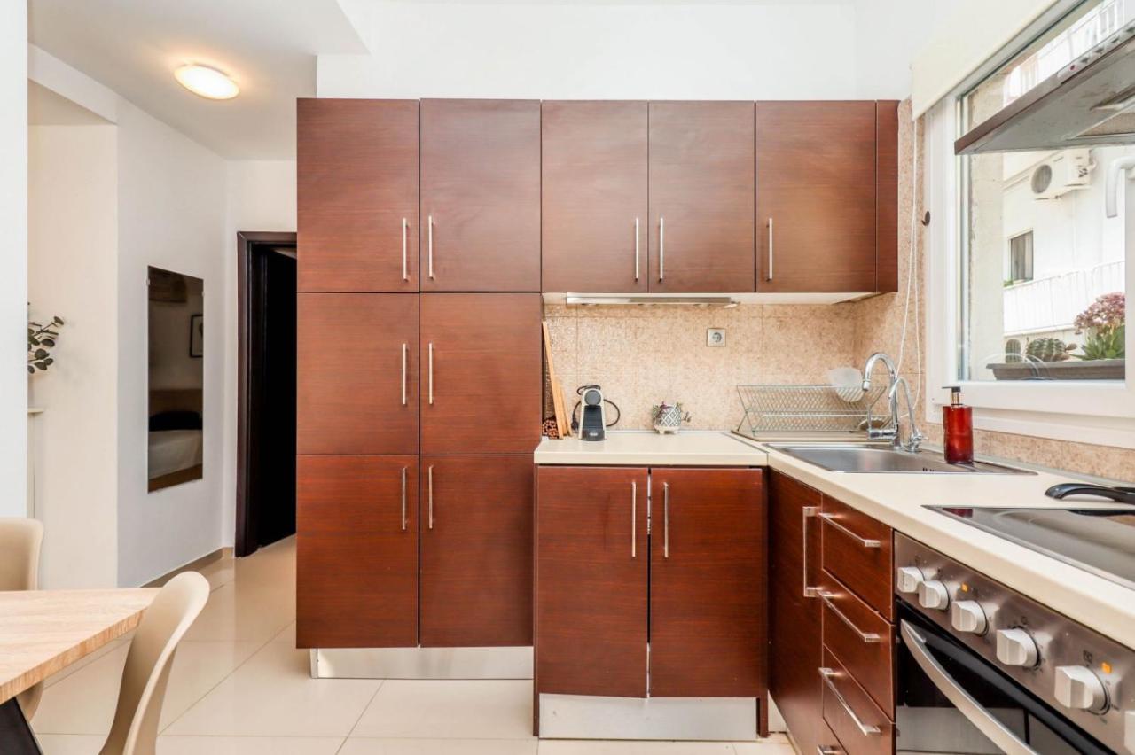 Happy Traveller - Luxury, Free Parking Apartment Tesalonika Bagian luar foto