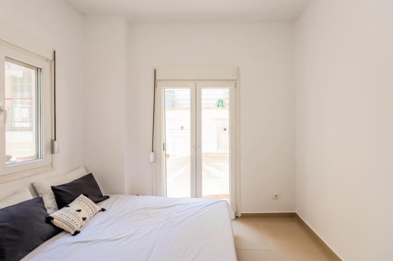 Happy Traveller - Luxury, Free Parking Apartment Tesalonika Bagian luar foto