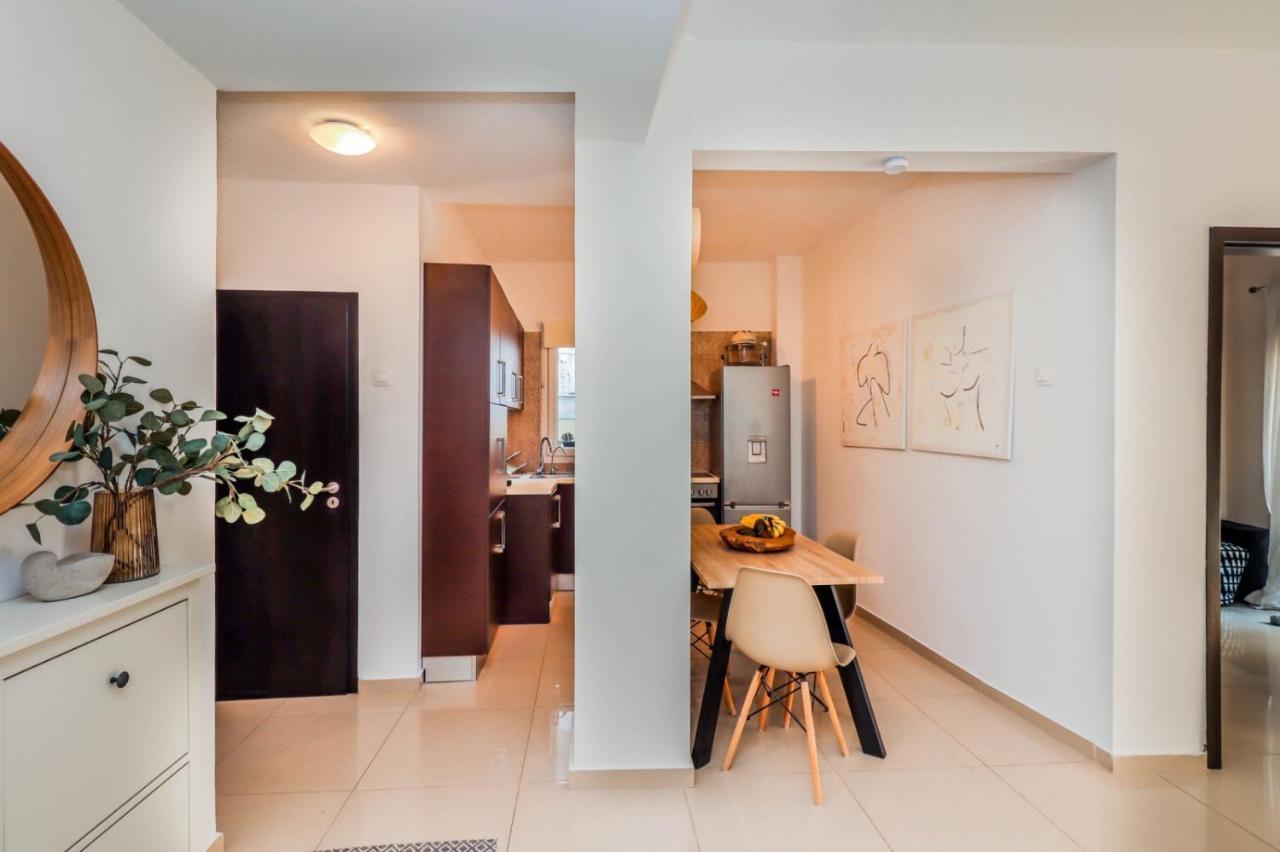 Happy Traveller - Luxury, Free Parking Apartment Tesalonika Bagian luar foto